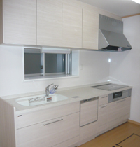 2012年4月12日更新 / 淡路島/淡路市Ｈ様　低価格で揃った明るいキッチンが実現！