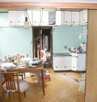 2012年4月12日更新 / 淡路島/淡路市Ｈ様　低価格で揃った明るいキッチンが実現！